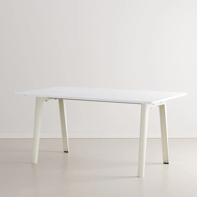 Table à manger NEW MODERN - plastique recyclé Venezia