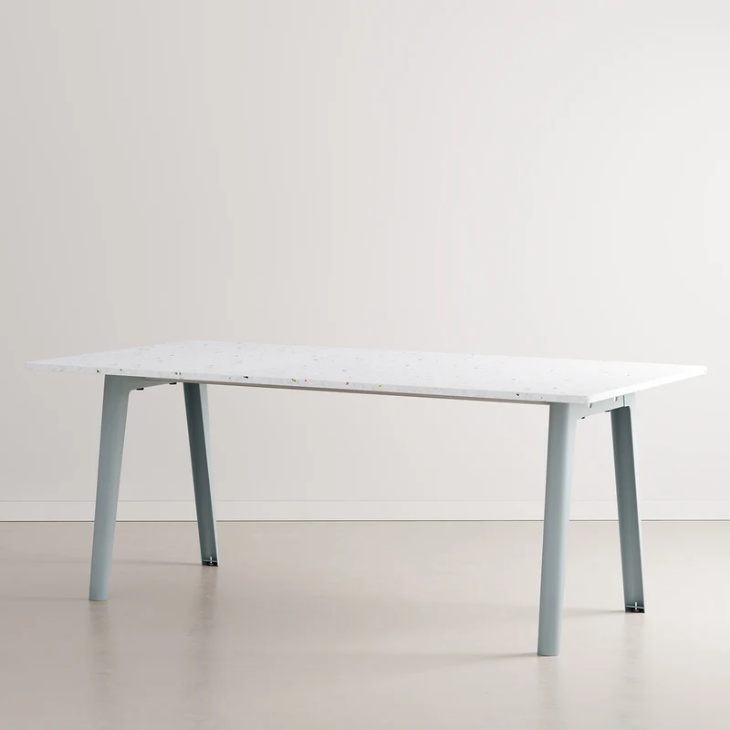 Table à manger NEW MODERN - plastique recyclé Venezia
