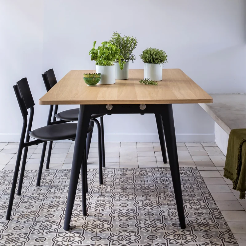 Table à manger NEW MODERN - bois éco-certifié