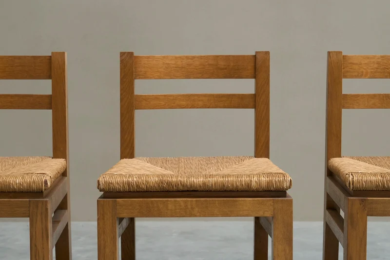 Set of 4 Modernist Chairs in Solid Oak and Straw, Belgium 1960s