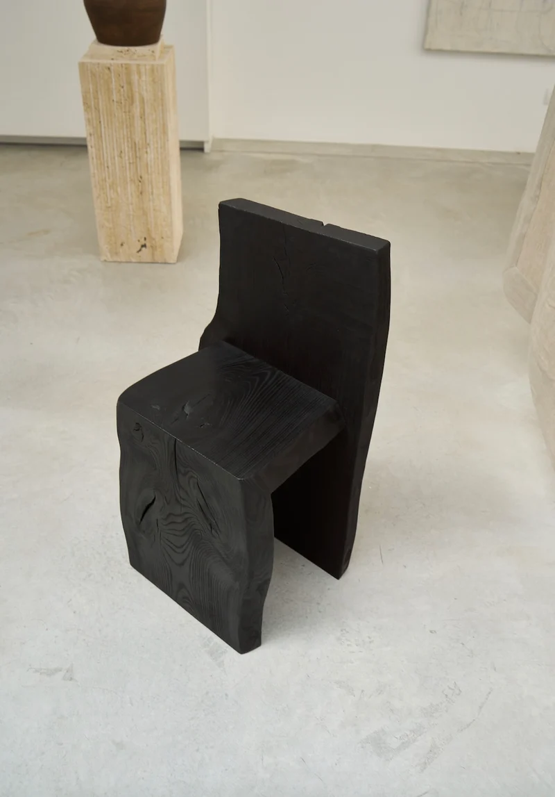 CHAIR ( 0 2 )