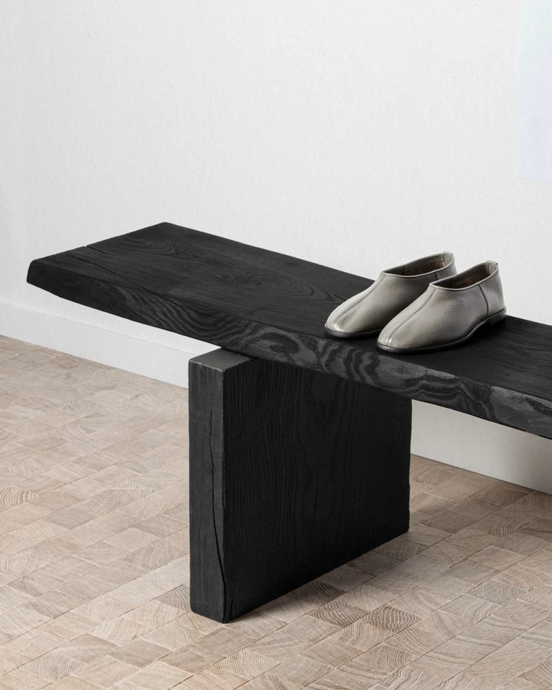 BENCH ( 01 )