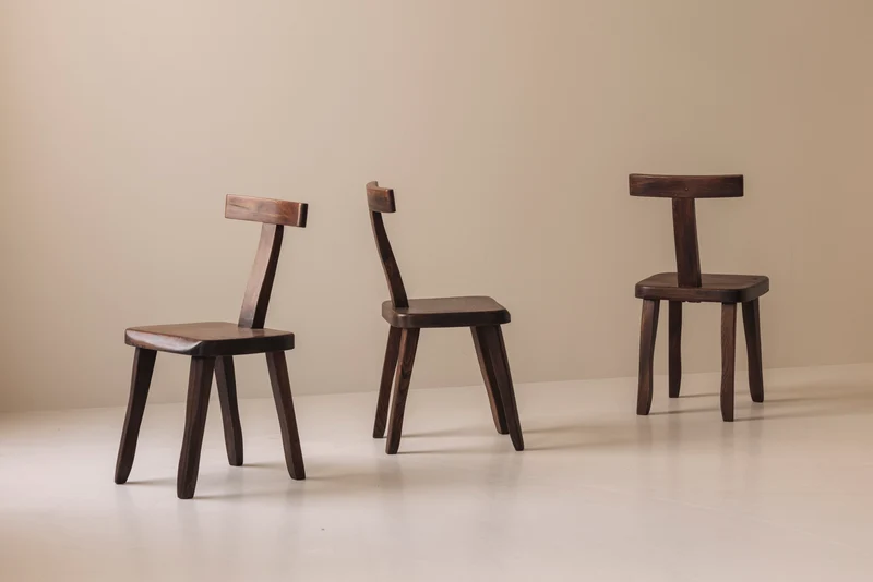 Large set of 8 Brutalist wooden T chairs by Aranjou, France 1960s.