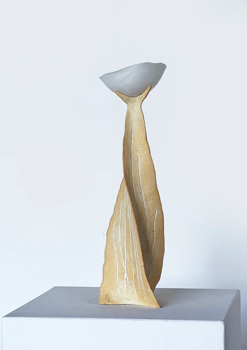 Porcelain dish on pedestal