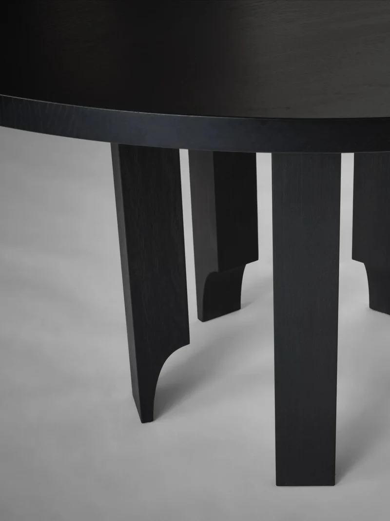 Acer Round Table
