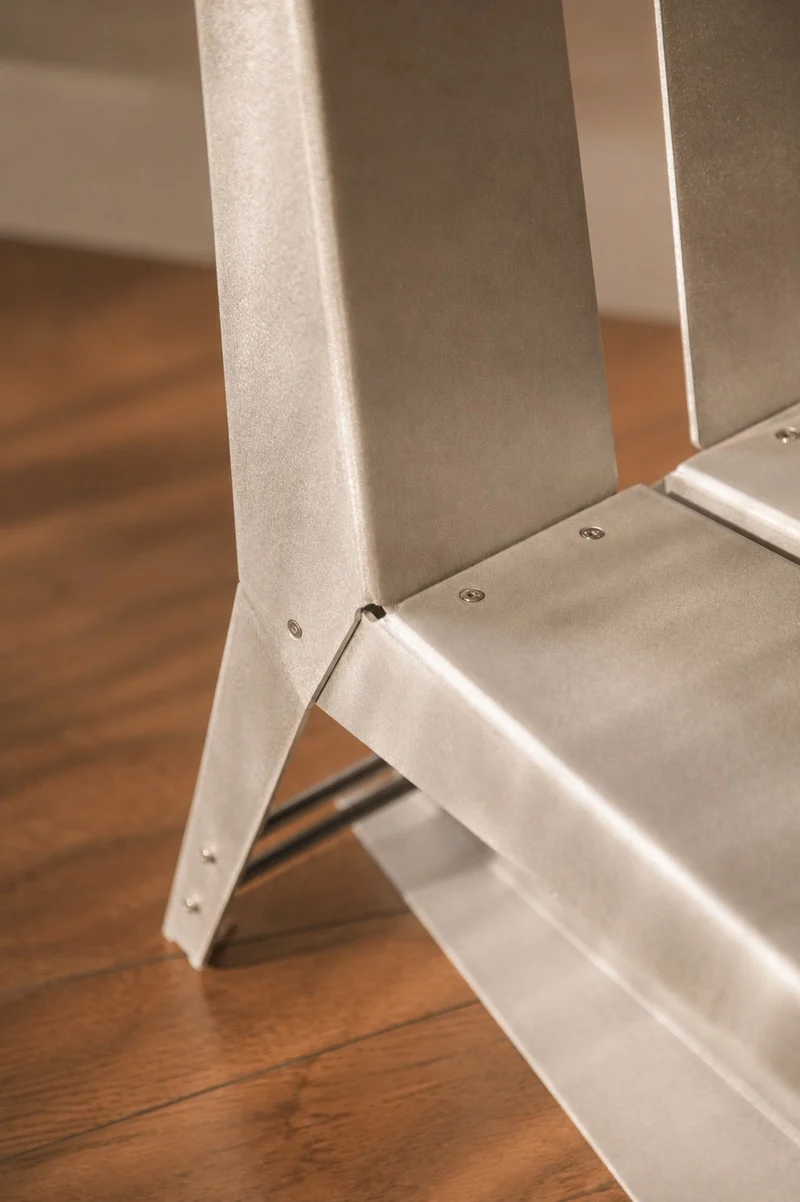 Quilla Chair in Aluminum