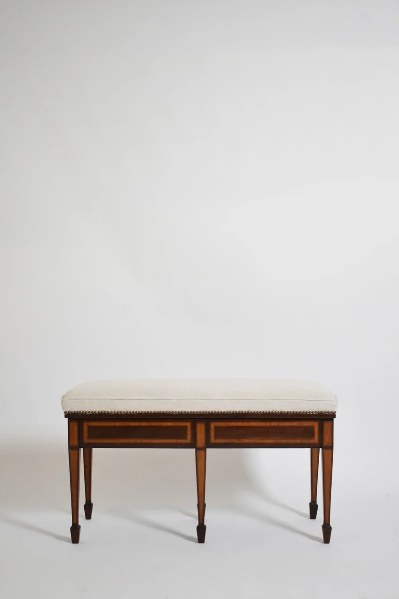 Six legs marquetry bench, XIXth c.