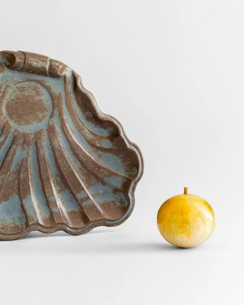 Shell-Shaped Art Deco Ceramic Dish by Allan Ebeling, 1930s