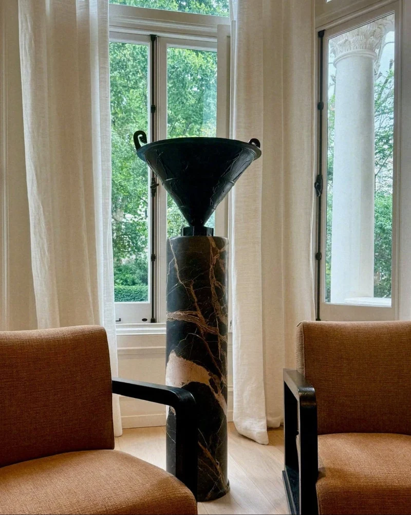 Neo Marble Plinth