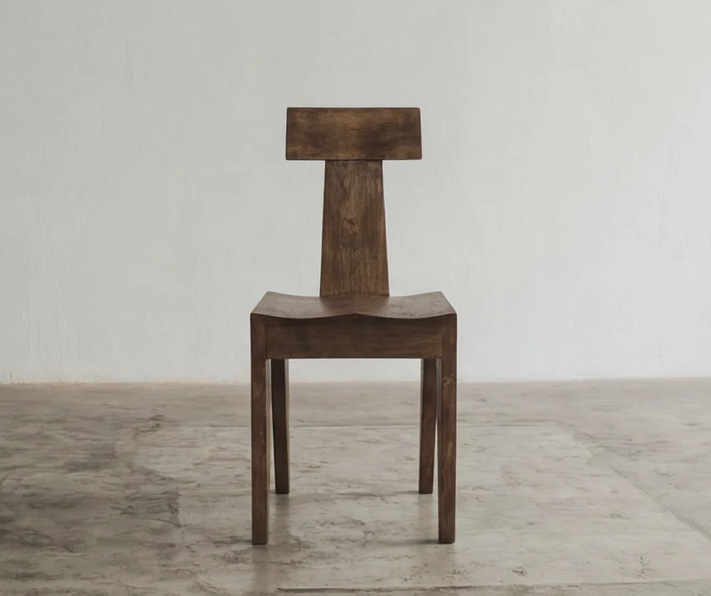 T CHAIR
