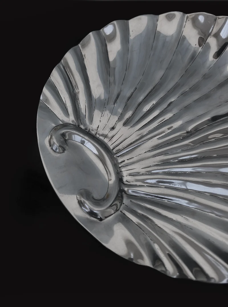 Large Shell Dish