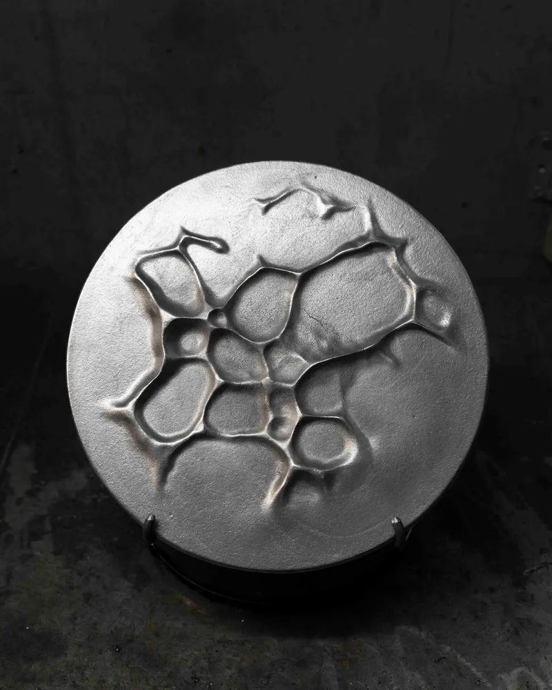 Tramontana Relief I – Sculptural Dish in Cast Aluminium