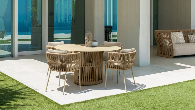 Cliff table à manger pour l'extérieur