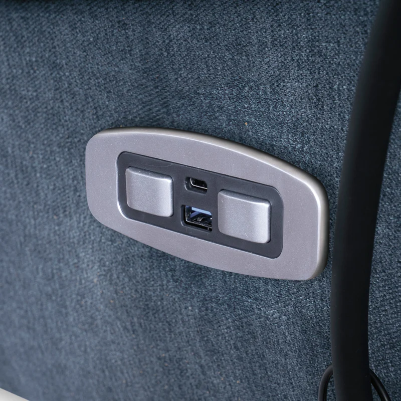 Fauteuil inclinable motorisé en tissu avec support flexible pour téléphone et chargeur sans fil - Burlyton