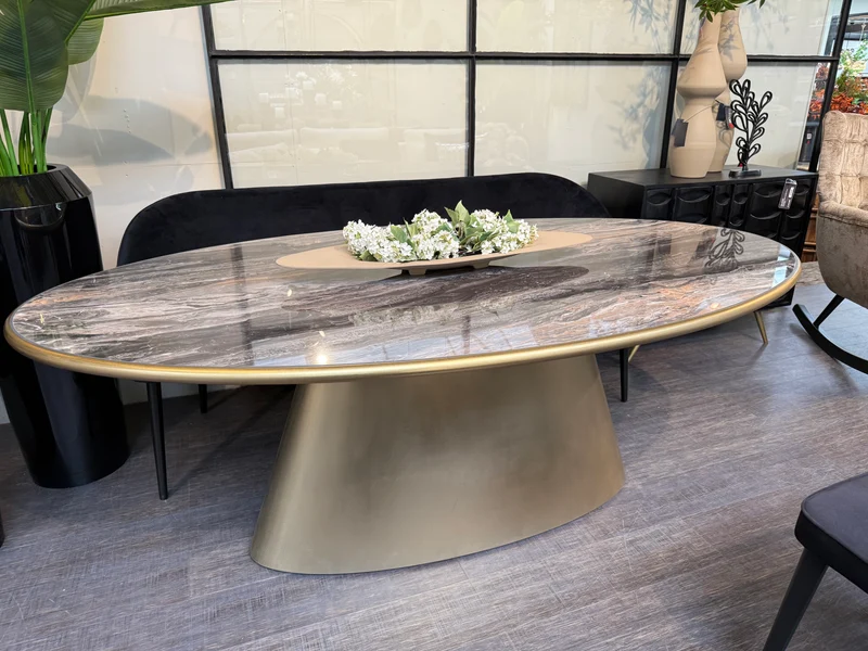 Table de Salle à Manger Ovale "Aurore" en Céramique