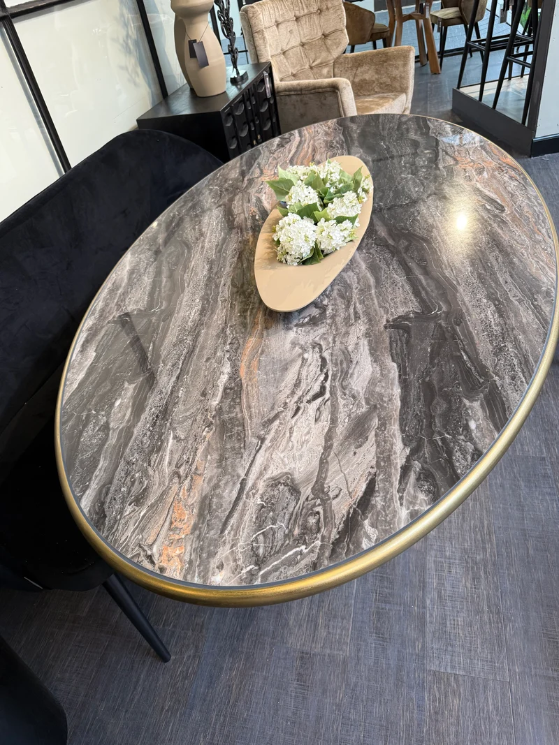 Table de Salle à Manger Ovale "Aurore" en Céramique