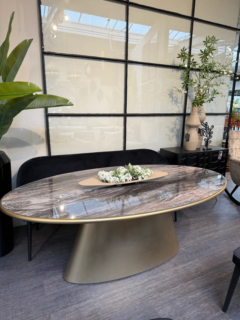 Table de Salle à Manger Ovale "Aurore" en Céramique