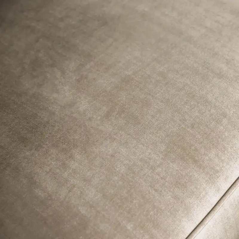 Causeuse en chenille capitonnée de style transitionnel avec passepoil clouté, accoudoirs inclinés et pieds espresso