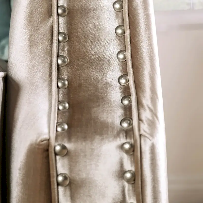 Causeuse en chenille capitonnée de style transitionnel avec passepoil clouté, accoudoirs inclinés et pieds espresso
