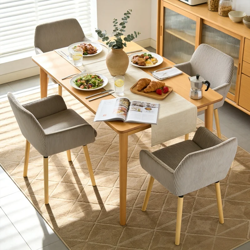 Lot de 4 chaises de salle à manger de style scandinave avec pieds en bois et accoudoirs en velours côtelé gris - ELIA