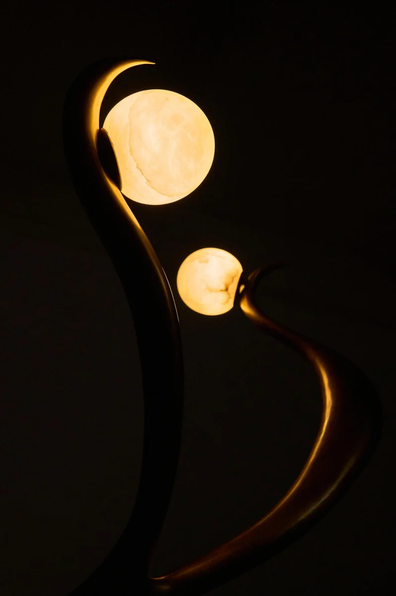 Sculptural Alabaster Floor Lamp - Collection X Elfe