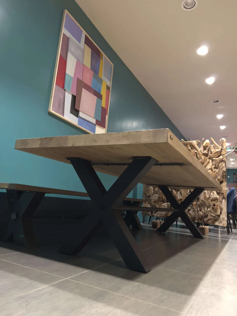 Grande Table en Bois Massif et Pieds X en Métal "RIETI" (300x110 cm)