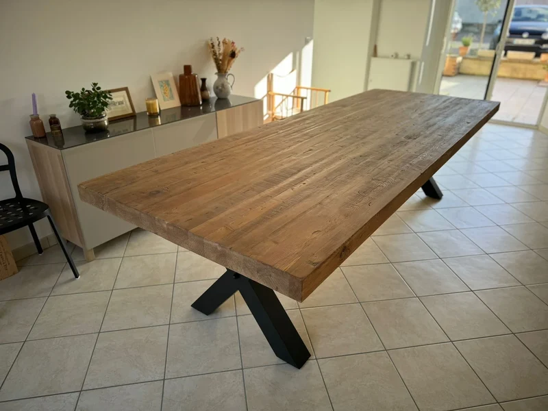 Grande Table en Bois Massif et Pieds X en Métal "RIETI" (300x110 cm)