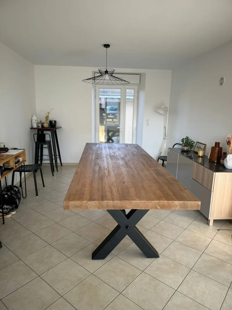 Grande Table en Bois Massif et Pieds X en Métal "RIETI" (300x110 cm)