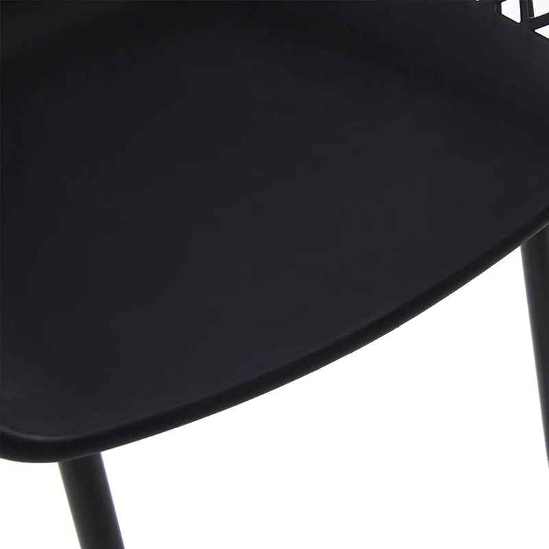 Chaises de salle à manger avec pieds en métal, chaise creuse au design rétro(Ensemble de 2/4) - Noir-ROME