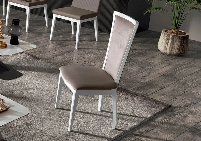 Table et chaises blanc laqué PURA