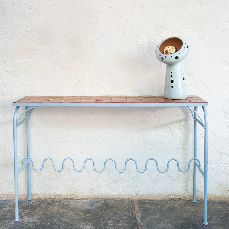 Console Dolores