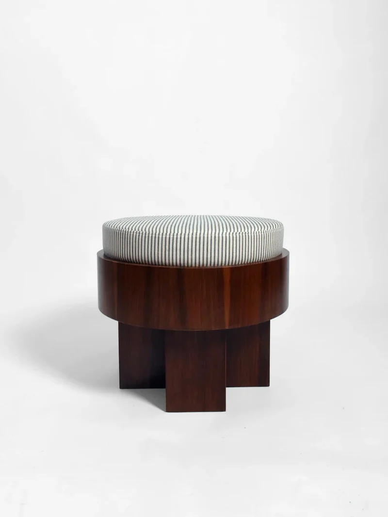 "Vitruvio" Walnut stool
