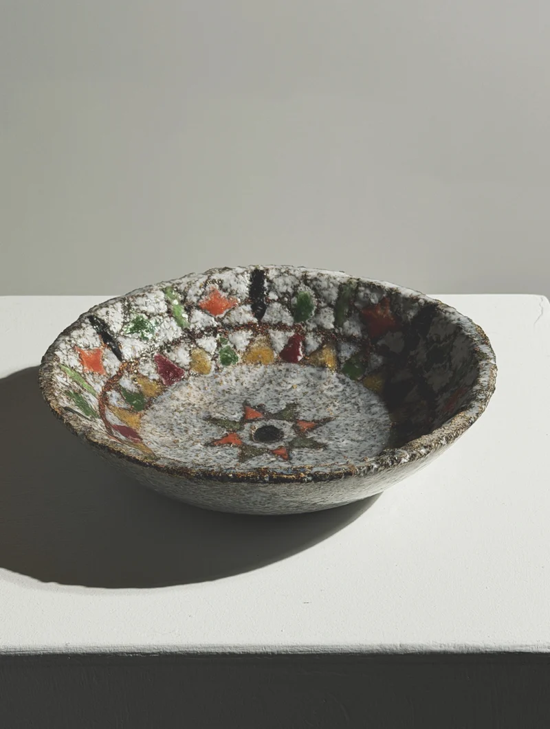 Bowl in Chamotte Stoneware by Fernande Kohler, Vallauris, circa 1960.