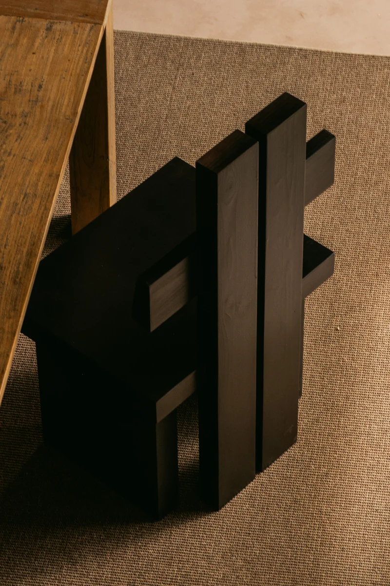 CH02 CHAIR