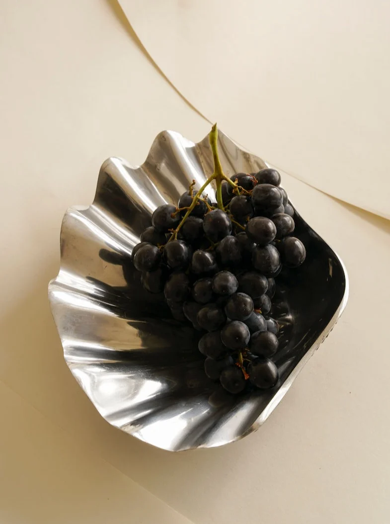 Shell-Shaped Fruit Bowl