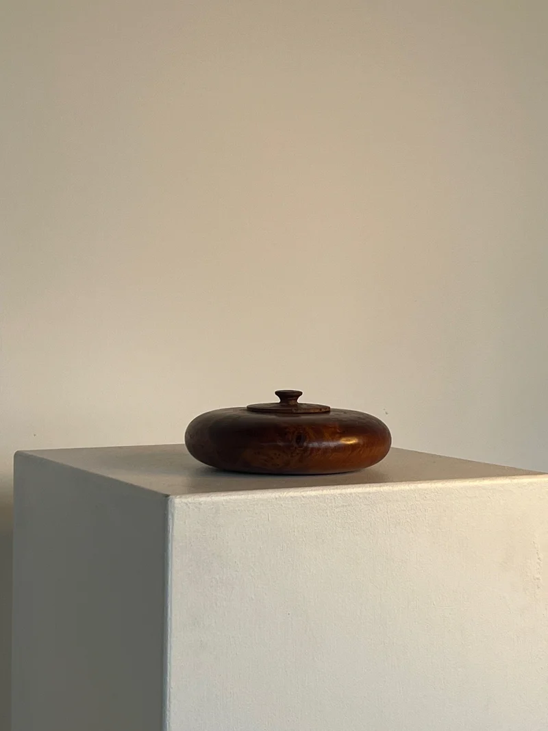 Walnut Burl Shallow Bowl With Lid