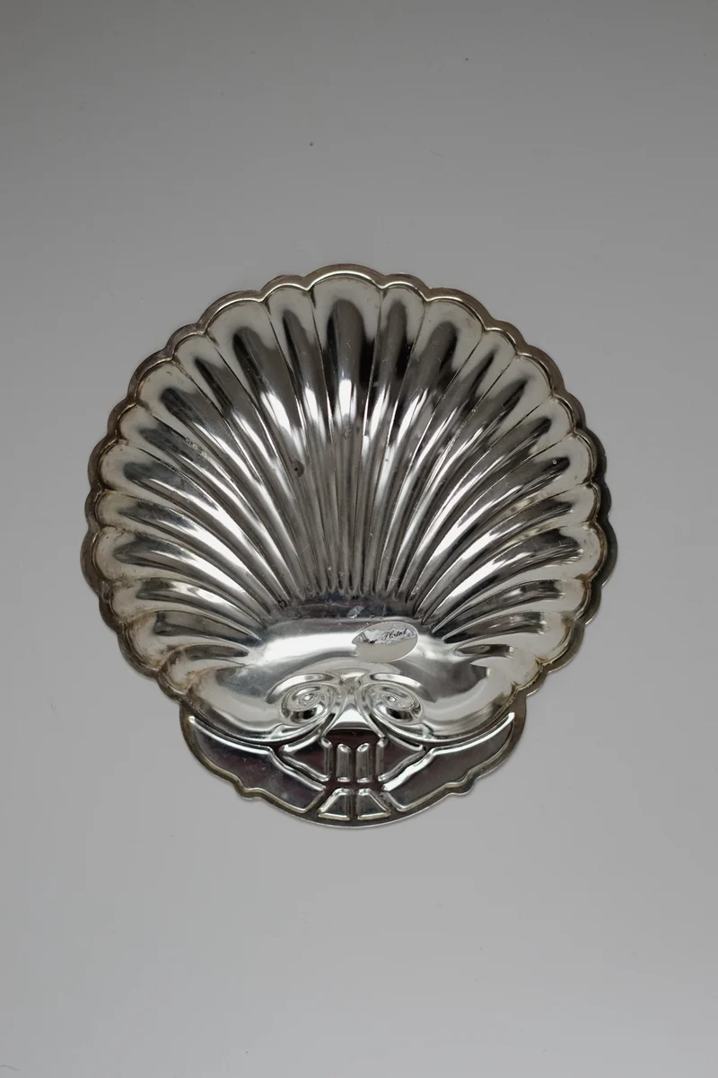 Set of 2 Silver-plated Shell Trays