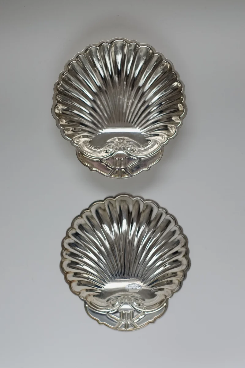 Set of 2 Silver-plated Shell Trays
