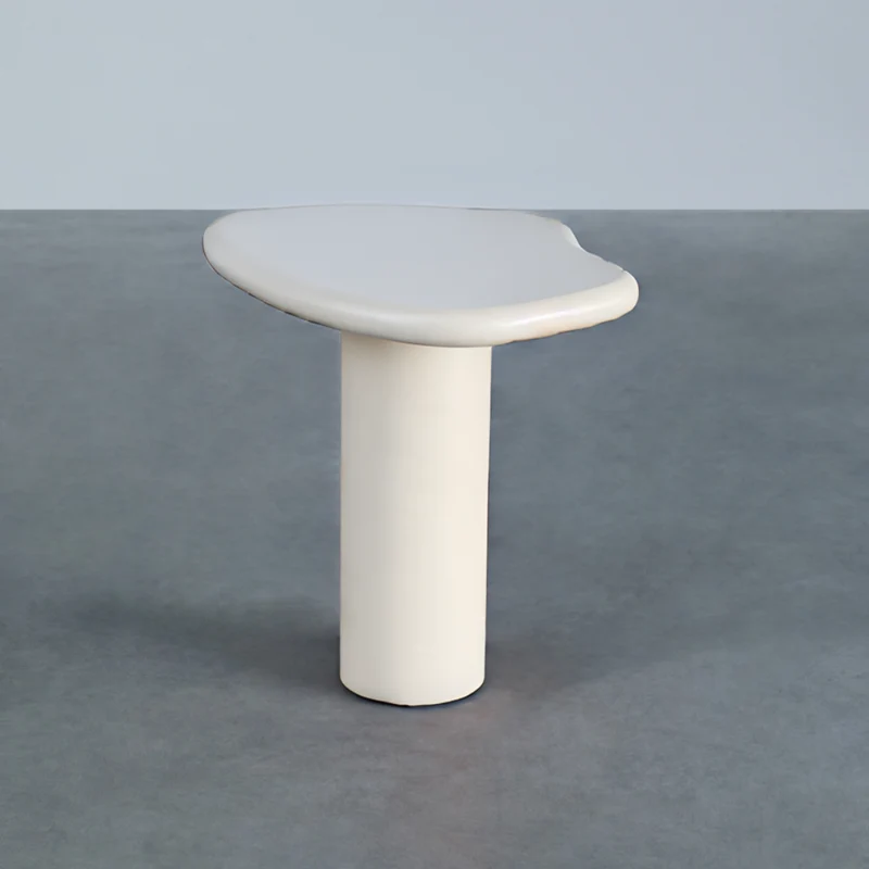 Ada - Table d'appoint haute - Pierre mate Skin