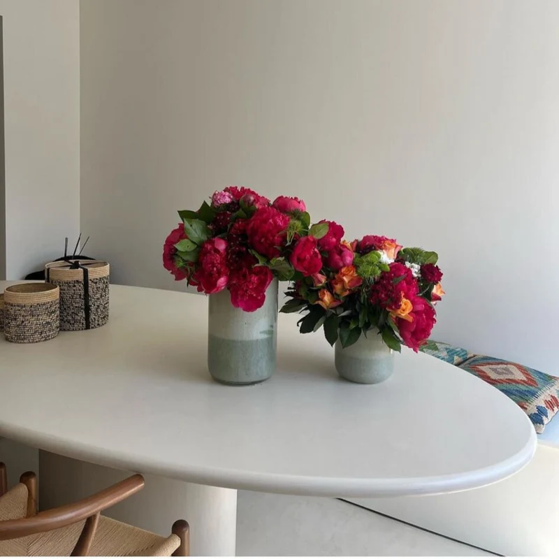 Table à manger ovale aspect béton - Dena - Latte - 220cm - StoneSkin