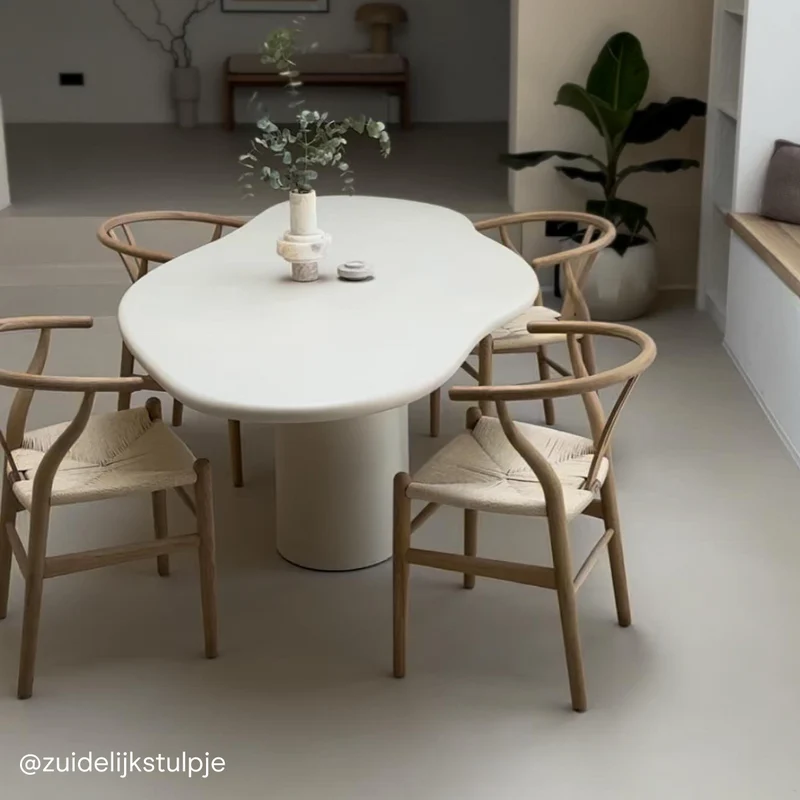 Table à manger organique - Cian - Aspect béton - Peau de pierre - Latte