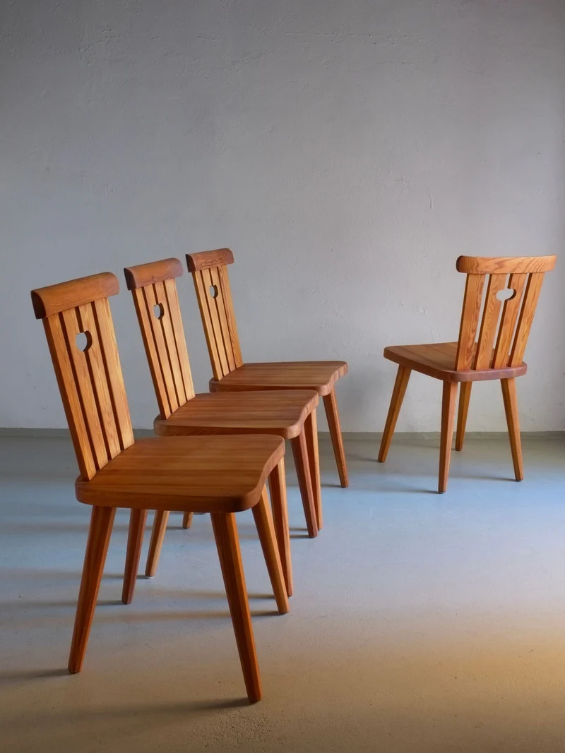 4 Rustic Pine Chairs by Goran Malmvall, Sweden, 1940s