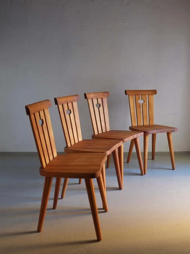 4 Rustic Pine Chairs by Goran Malmvall, Sweden, 1940s