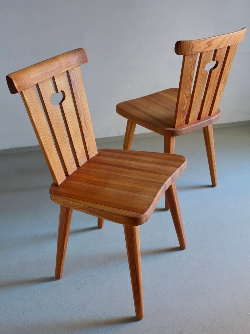 4 Rustic Pine Chairs by Goran Malmvall, Sweden, 1940s
