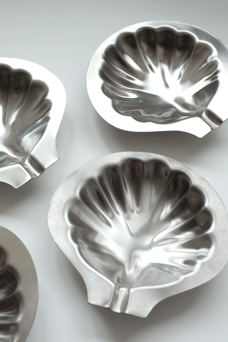 Set of 4 Shell Dishes