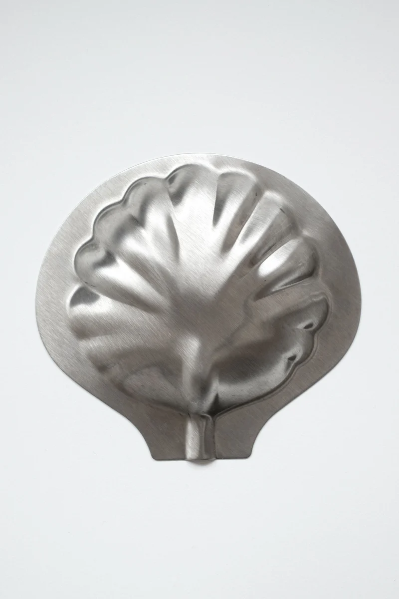 Set of 4 Shell Dishes