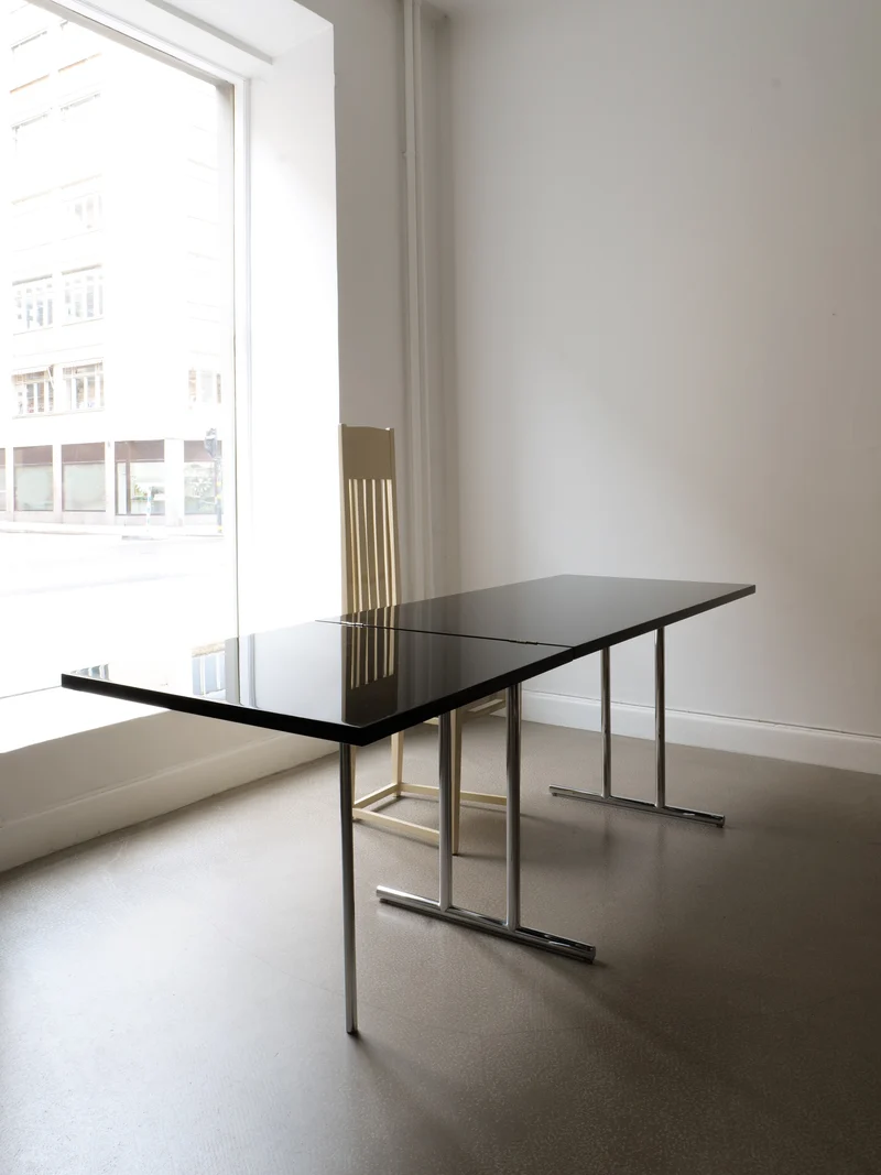 Lou Perou Extendable Table by Eileen Grey