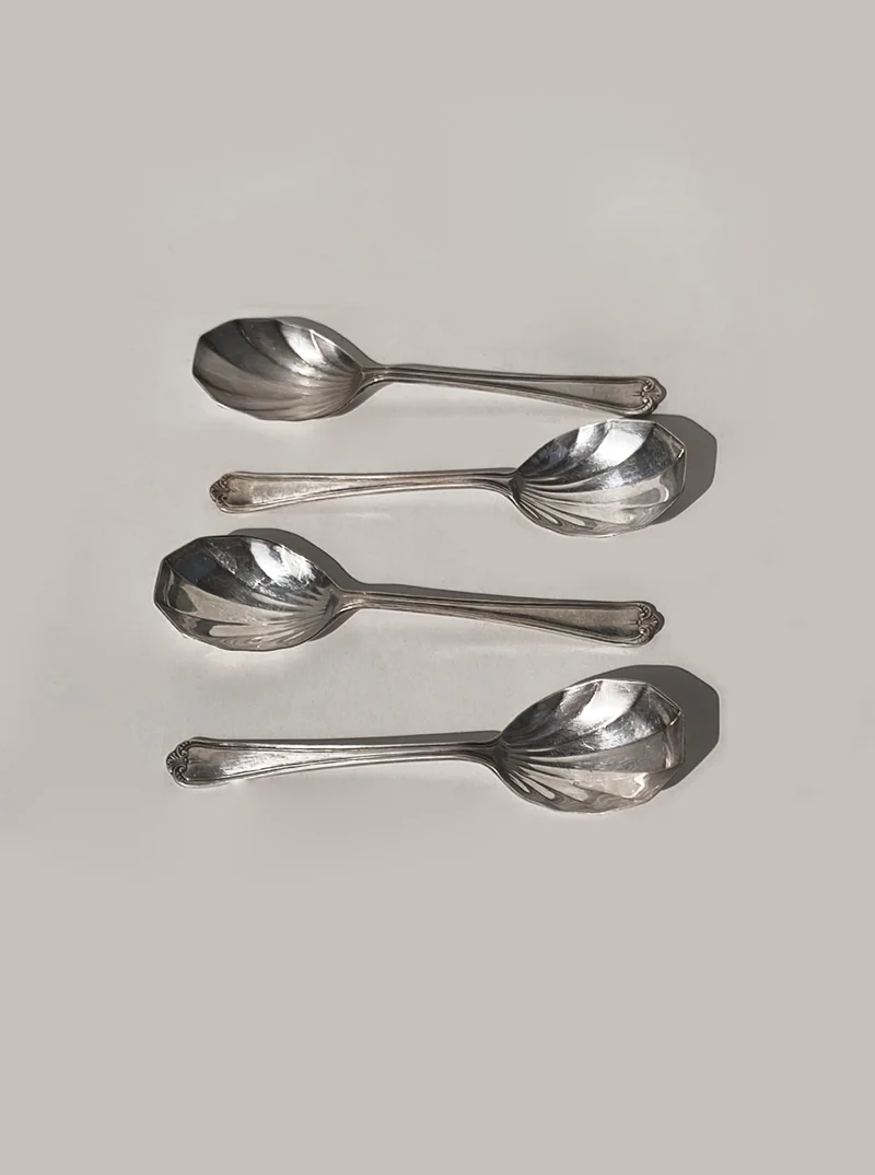 Set of 4 Silver-plated Shell Spoons
