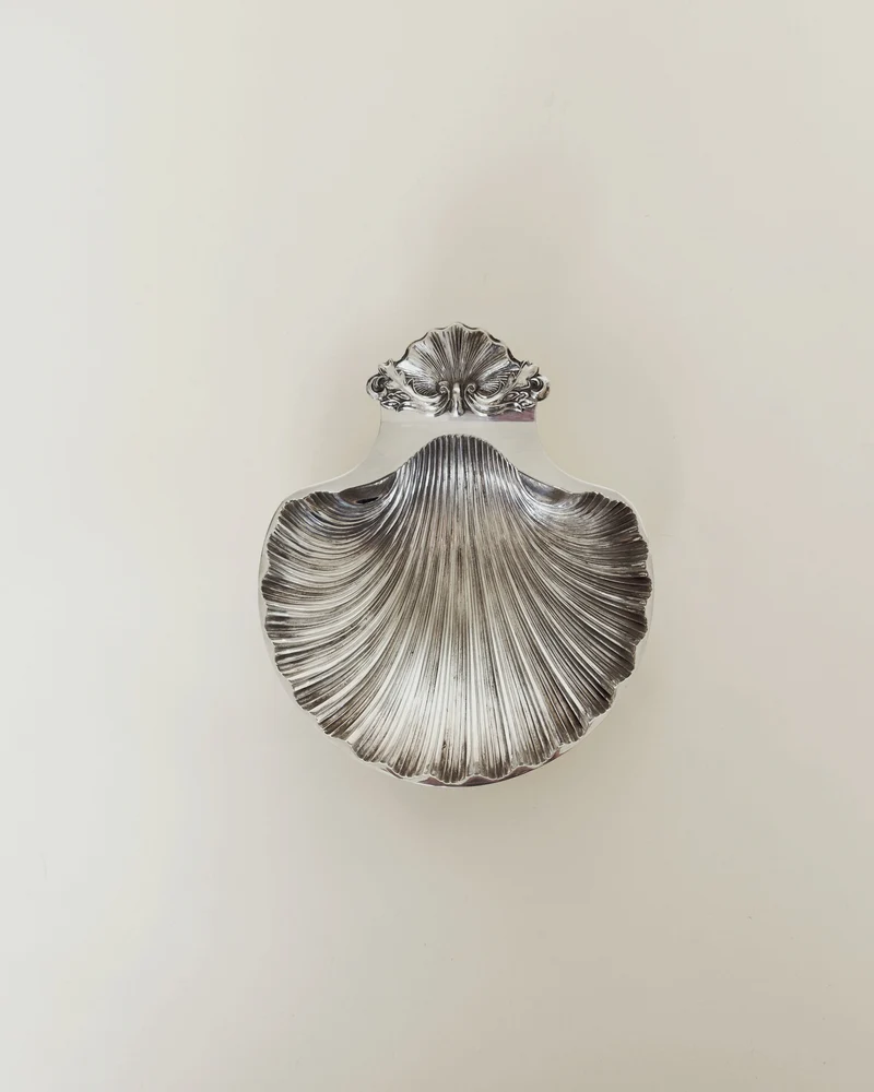 Vintage Silver-Plated Shell Dish – Decorative Seashell Tray