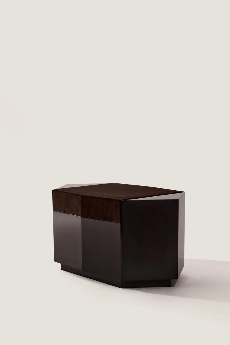 Ame I Lacquer Ottoman